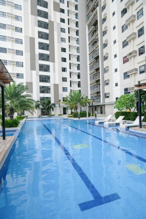 Ezeniels Place at Horizons 101 Condominium