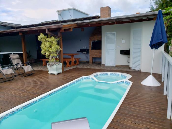 Casa de temporada com piscina