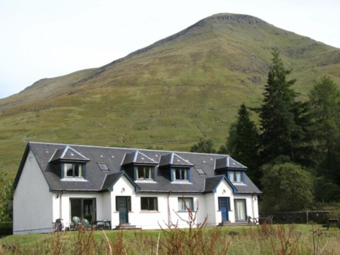 Stob Binnein Cottage