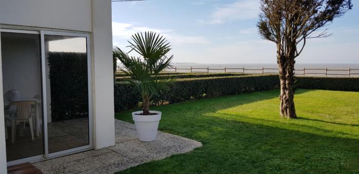 Les Rochers de Vallières, Appartement de 35 m2 avec 1 chambre, Terrasses, Jardin 140 m2, Vue panoramique face à lOcéan !