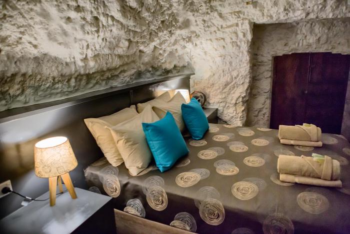 White Cliffs Underground Motel