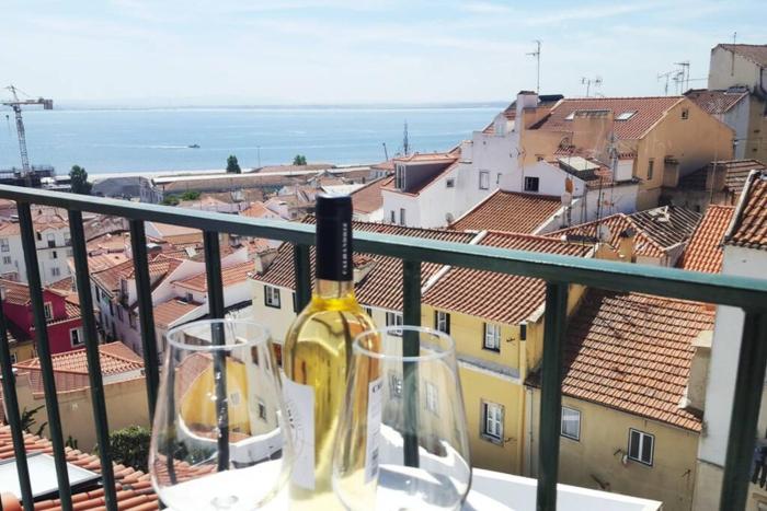 Alfama Stunning River and Historic City Views 2Bedrooms & 2Bathrooms AC Balcony 18th Century Building
