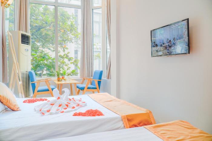 Thức at 3am - Old Quarter Hanoi Lotus