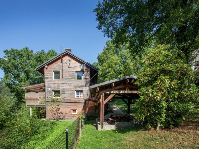 Modern Chalet in Sougné-Remouchamps near Forest