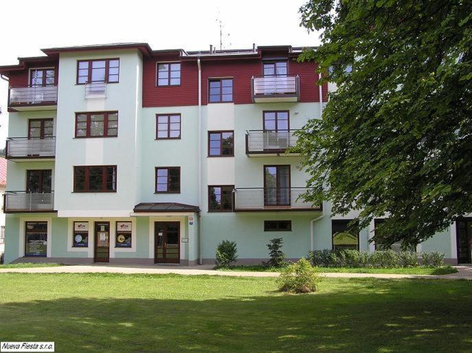 Nueva Fiesta Apartment