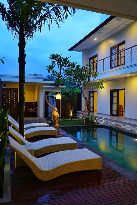 Puri Warung Villa & Guest House