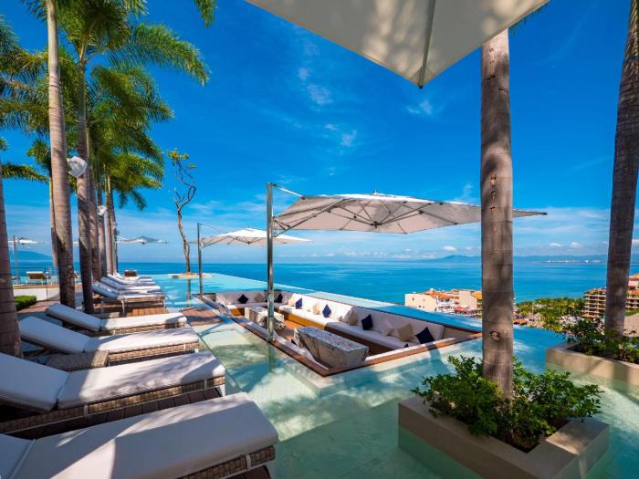 PIER 57 - 610 2 BR & Best Sunset Rooftop in PV