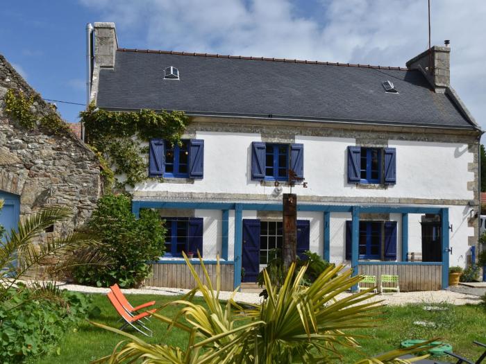 Charming holiday home near Pointe du Raz