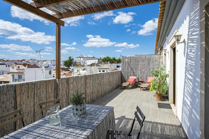 Comfortable Apartment Tavira + Terrace