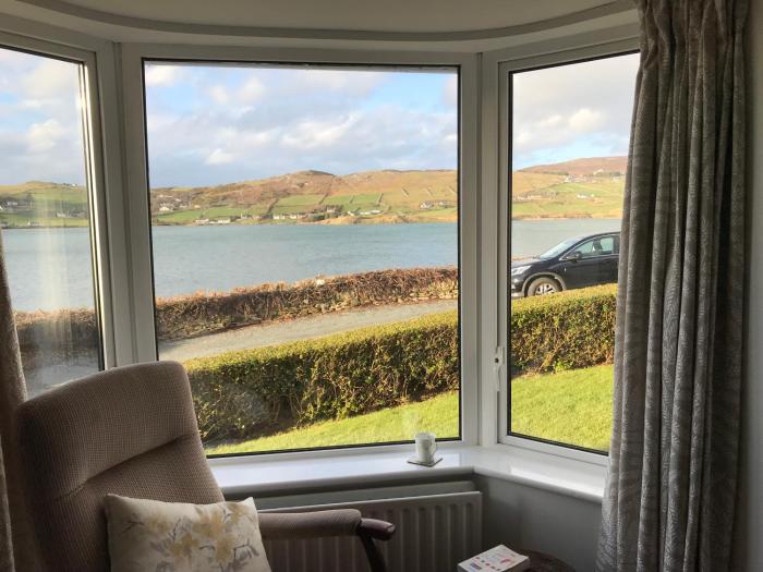 Dunfanaghy - Sea Views- in village - parking