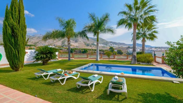 Villa Pastora Nerja by Ruralidays