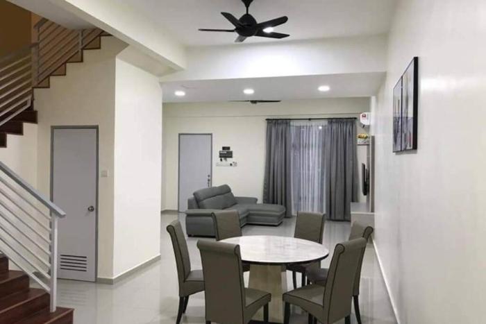 KS 80 Homestay (15pax)4R3B ~WiFi~ near Jetty