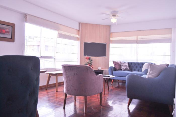 KYRA APARTMENTS - Central Miraflores - Spacious 4BR for 07 guests