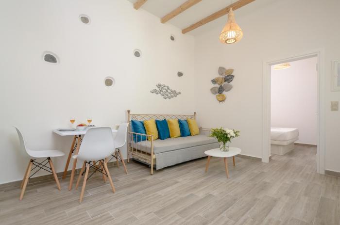 Naxian Heart-Walk to Castle, Port & Portara