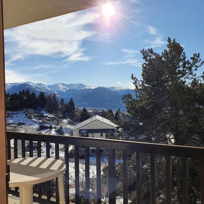 Studio cosy à Font romeu avec Piscine et superbe vue