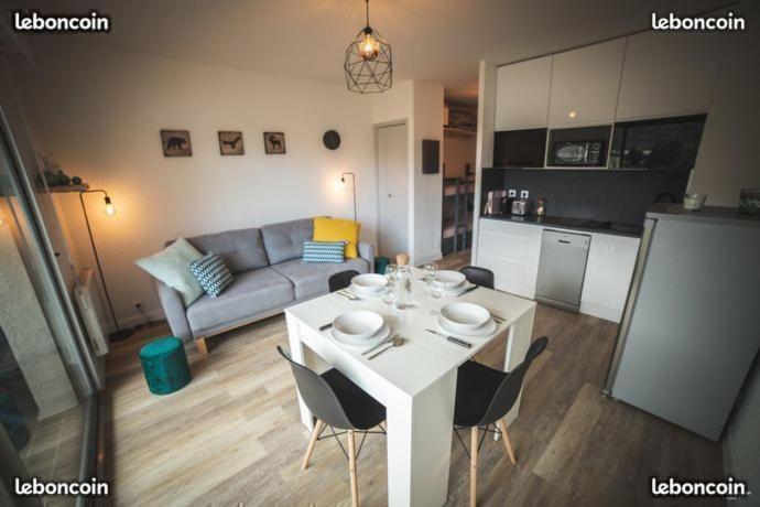 Appartement centre-ville Saint-Lary vue montagne