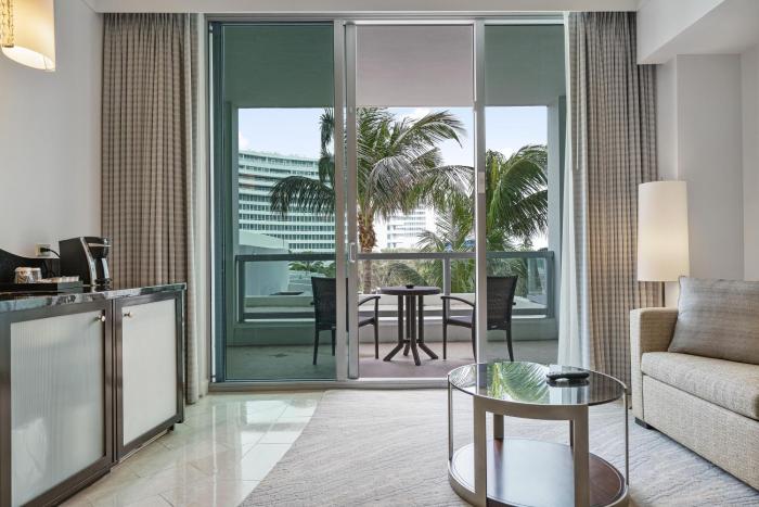 Junior Suite at Sorrento Residences- FontaineBleau Miami Beach home