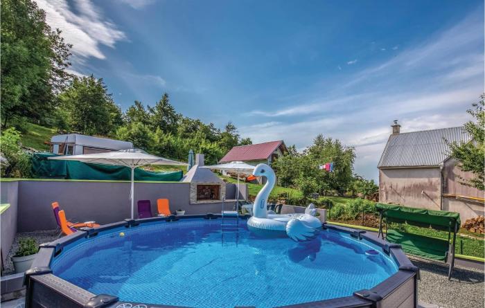 Awesome Home In Zlobin With 4 Bedrooms, Wifi And Heated Swimming Pool