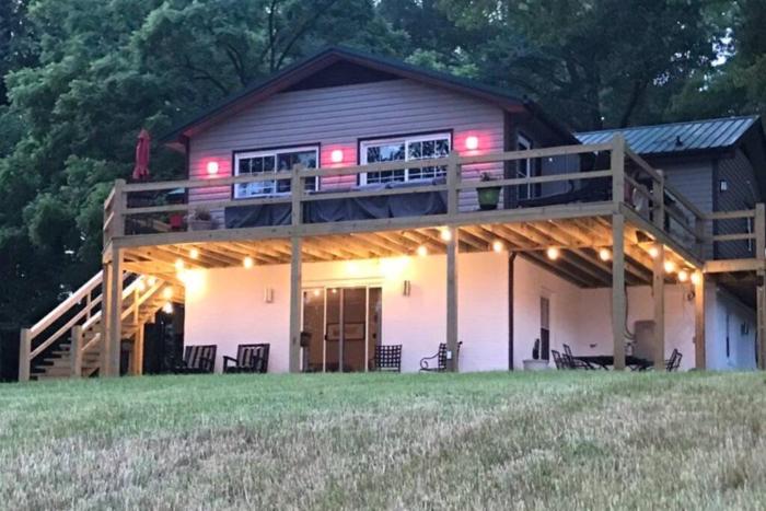 Belmont NC Riverfront 2-Bedroom Garden Suite