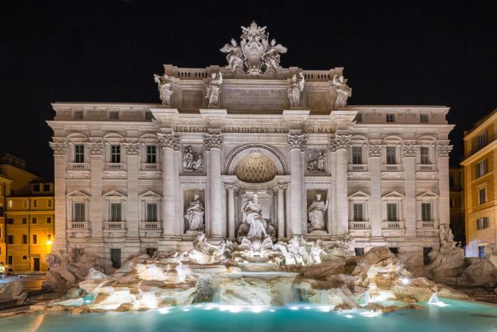 Dream Stay At The Trevi Fountain Apartments