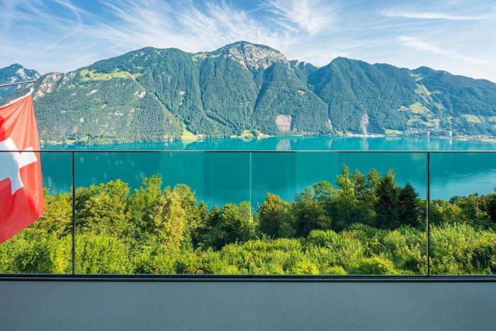 Exklusives Chalet mit traumhafter See- und Bergsicht