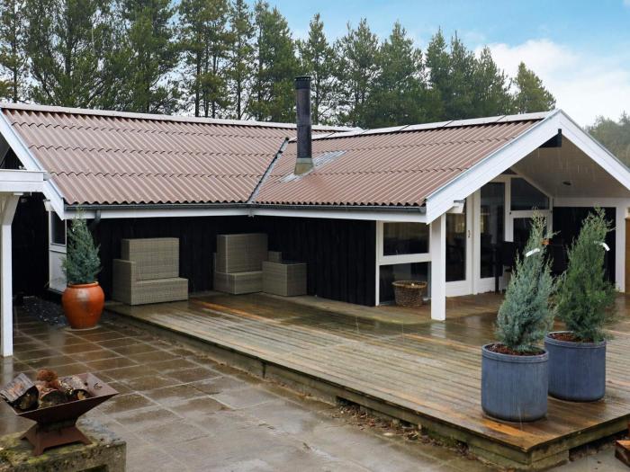 6 person holiday home in Brovst