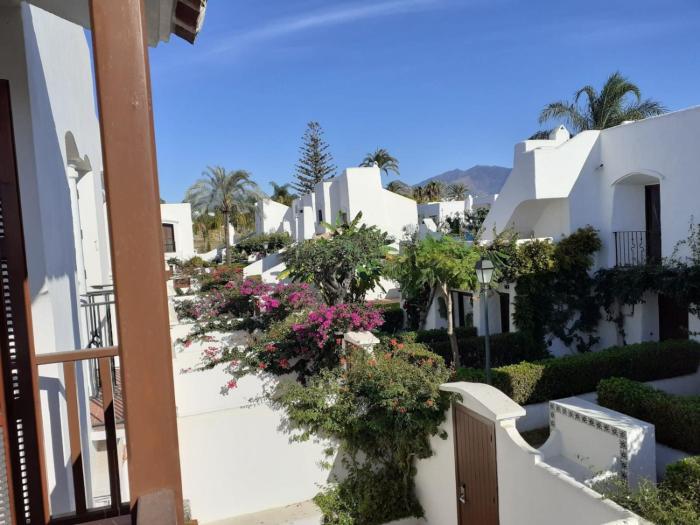 Estepona - Playa - 2 dormitorios en urbanización al lado del mar Mi18