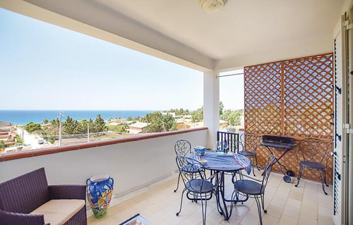 Modern Apartment in San Giorgio Timpirussi, Sea View, 90 m²