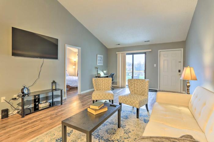 Inviting Poconos Getaway with Deck Ski and Hike!