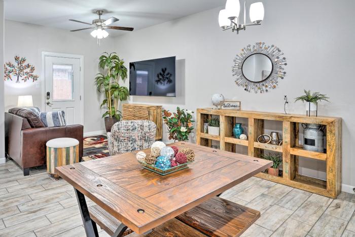 2 Mi to UTRGV Edinburg Apt in Quiet Neighborhood