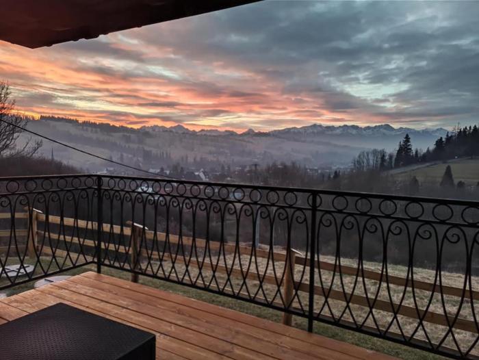 DOMEK NA UBOCY- bez sąsiadów, widok, jacuzzi, sauna