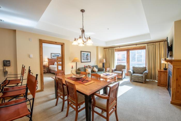 Kid-Friendly 2BR 3BA Slopeside Condo
