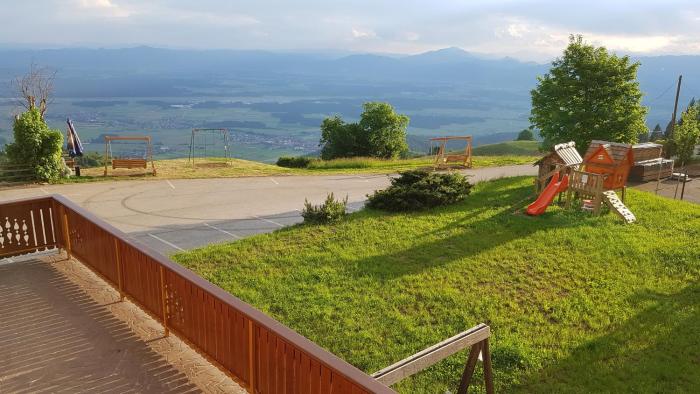 Guest house Pr Ambružarju & Apartments