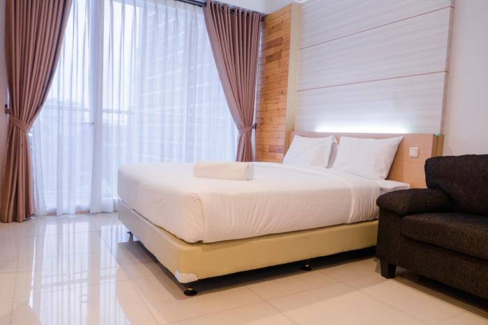 Comfy Studio At Dago Suites Apartment By Travelio