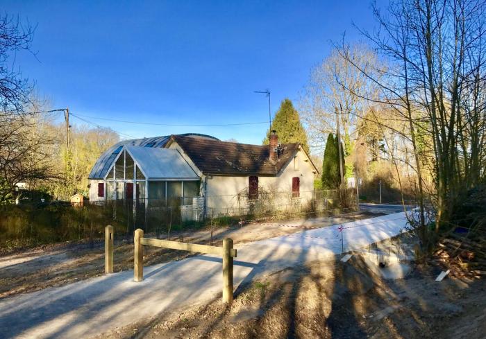 Charmante ancienne maison garde-barrière Oise 25min Roissy