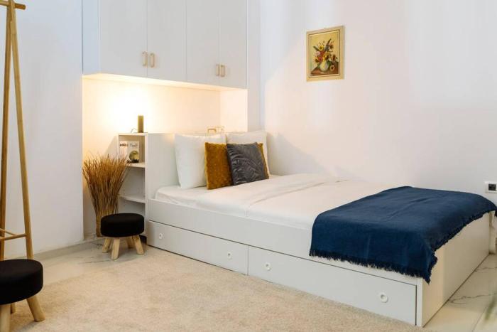 Studio with private terrace next to Cișmigiu