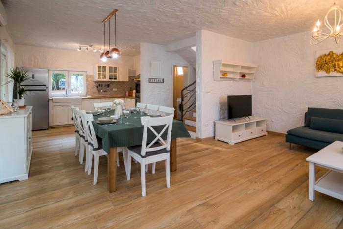 Holiday house 4770-1 for 8 pers. in Vrbnik