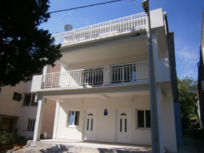 Apartments Niki 20m from the sea