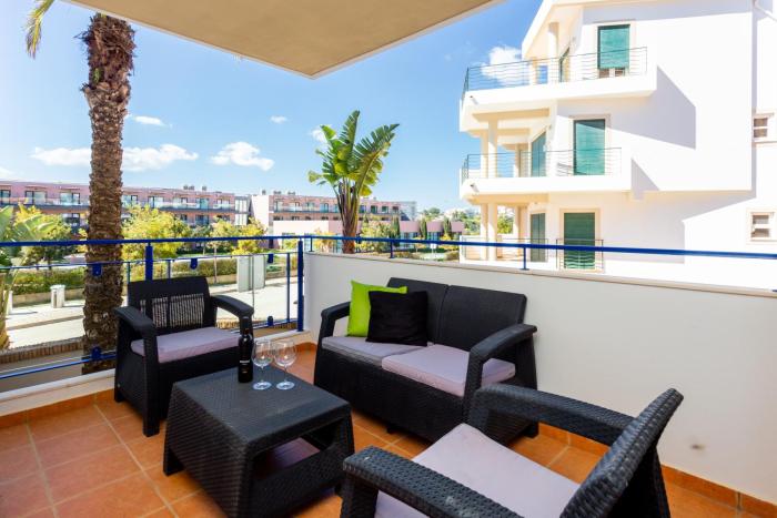 Mira Baia - Meia Praia Family Apartment
