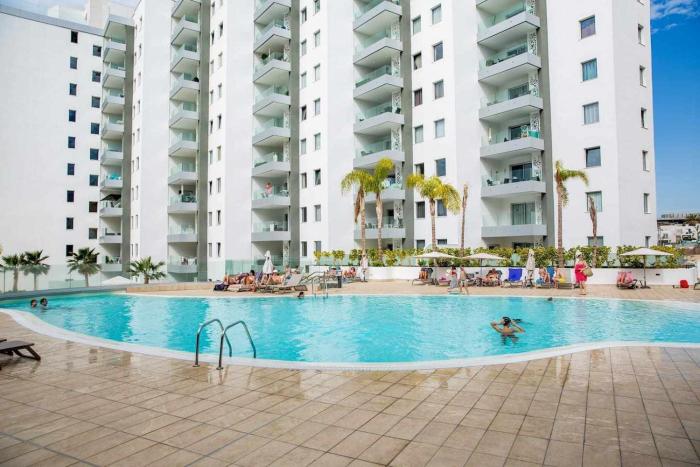 Ocean Garden Suite 004 con vistas al mar