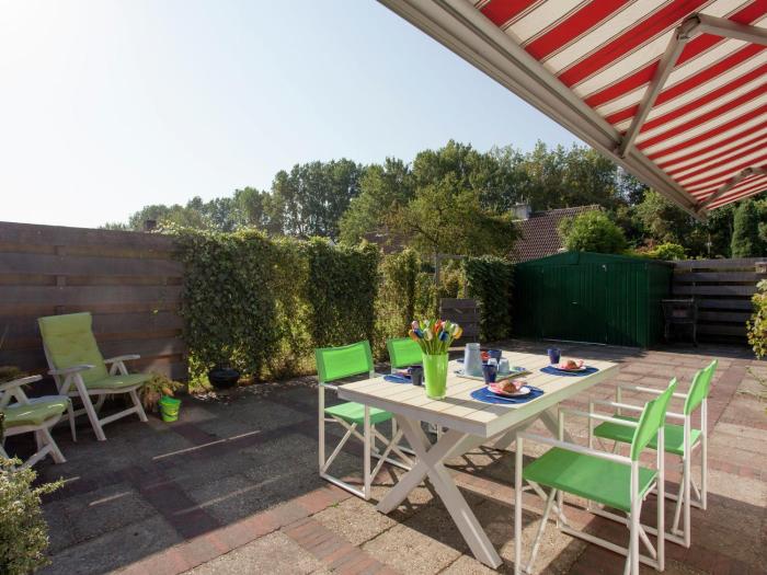 Holiday Home in Noordwijkerhout near Beach