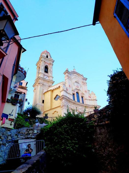 tra il borgo e il mare