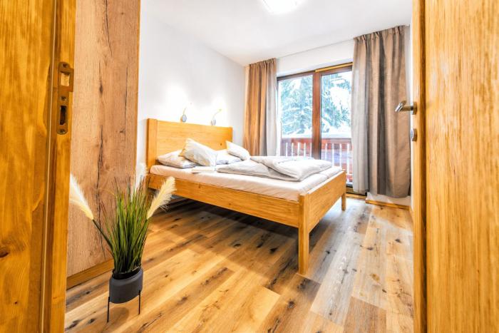 Apartments Srdiecko - JASNA South, FOREST View, SAUNA in One Apt FIREPLACE in Both