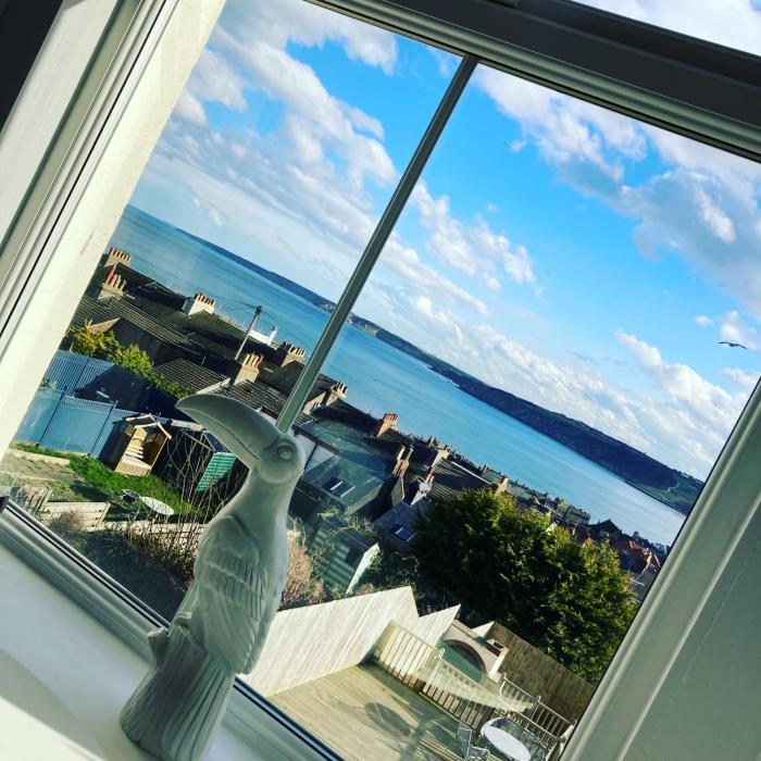 Seascape Seaview Apartment hot tub hire subject to availability