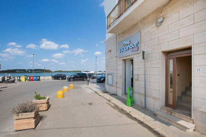 Isola Dei Conigli by BarbarHouse