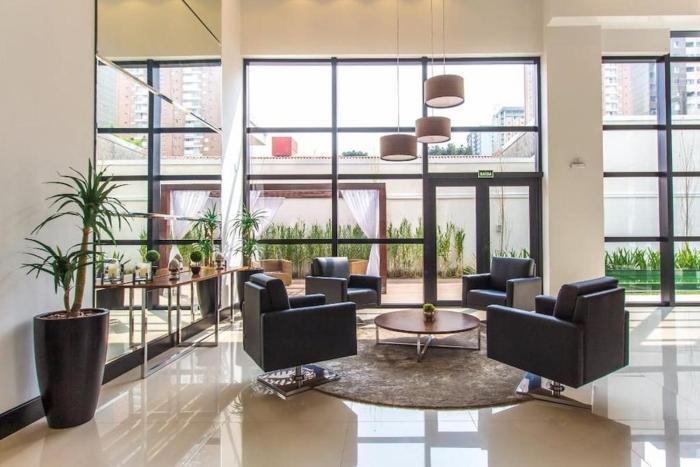 709- Apartamento Decorado Encantador, mobiliado, amplo, cozinha completa, Excelente localização no Rebouças