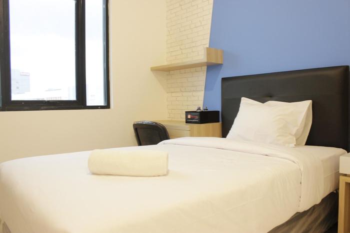 Zest Studio Semi Apartment at The Lodge Paskal near BINUS University By Travelio