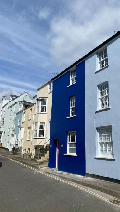 Little Monmouth 4 bedroom cottage, Old town Lyme Regis, dog friendly and parking