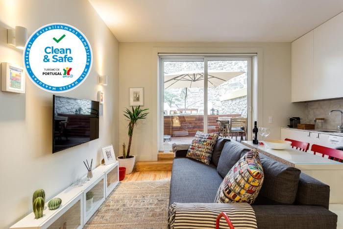 Pinheiro Terrace Downtown Apartment by DAHOME