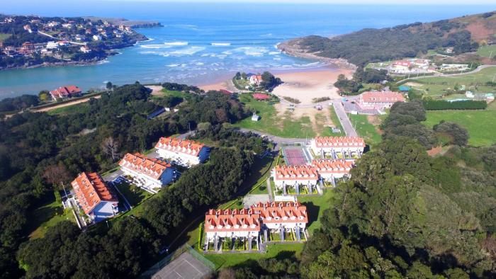 Apartamentos La Arena